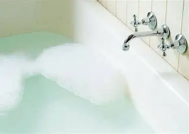 Importance of Filling the Bathtub Before Applying Silicone